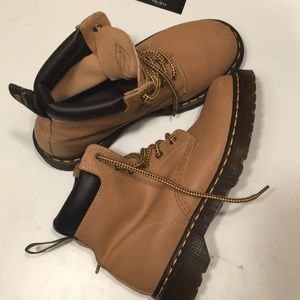 Doc martens boots 👢